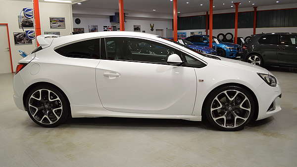 Opel Astra J OPC weiß Foto 5