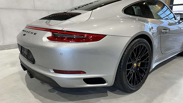Porsche 911   991.2    Carrera 4 PDK (ohne OPF) Foto 10