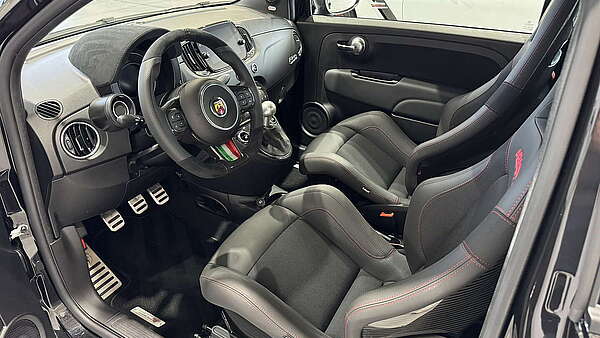 Abarth 695C Competizione 2023 Foto 13