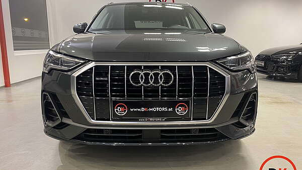 Audi Q3 40 TDI quattro S-Tronic S-Line Foto 9