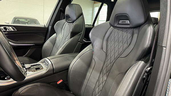 BMW X5 30d xDrive G05 M-Sport Carbon Schwarz 2022 Foto 16