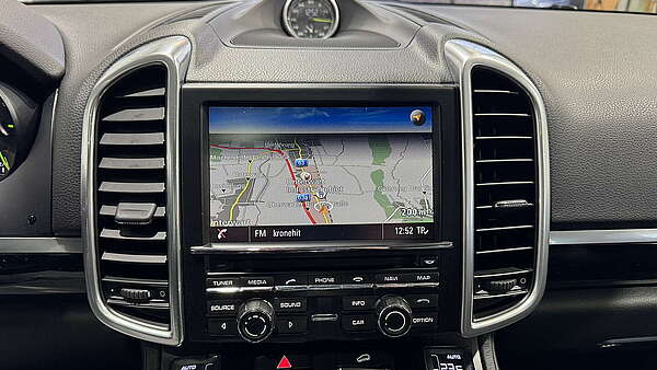 Porsche Cayenne S II FL eHybrid Meteorgrau Foto 30