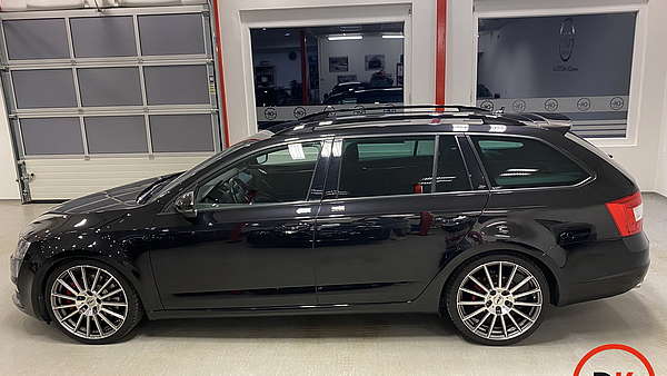 Skoda Octavia Combi RS TDI DSG 2015er Foto 3