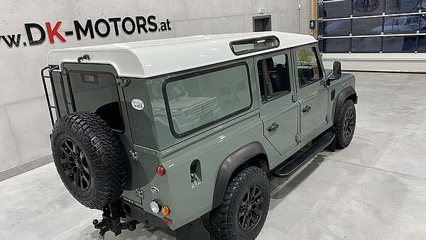 Land Rover Defender 110 Station Wagon E 2,2 Foto 12