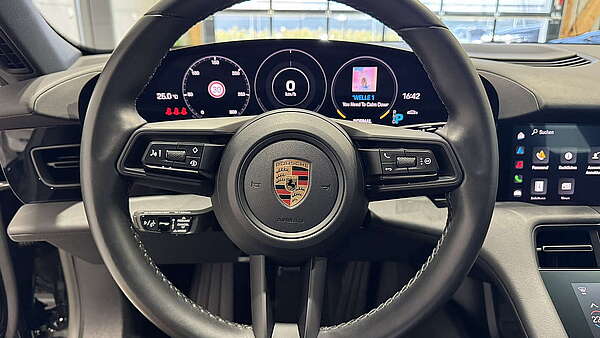 Porsche Taycan Basis Plus 83,7 kWh Foto 25