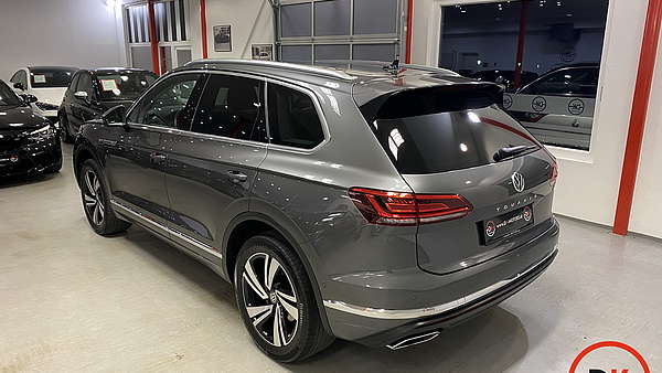 VW Touareg Elegance 3.0 V6 TDI Foto 2