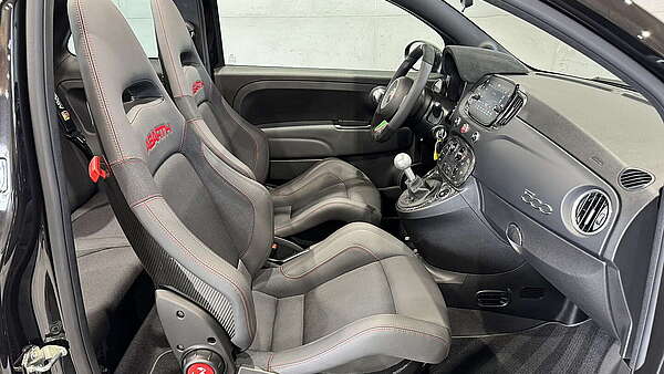 Abarth 695C Competizione 2023 Foto 26