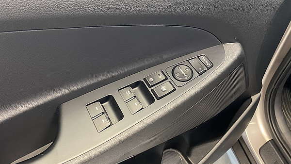 Hyundai Tuscon 2.0 TDI 4WD Autom. Platin Edition Foto 18