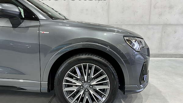 Audi Q3 40 TFSI Quattro S-Tronic S-Line Daytona Grau Foto 9