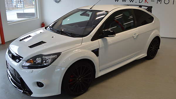 Ford Focus RS MK2 weiß / schwarz Foto 1