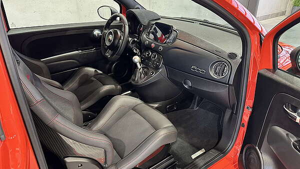 Abarth 695 Competizione 2023 Foto 15