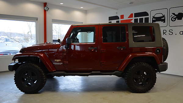 Jeep Wrangler Sahara Foto 1