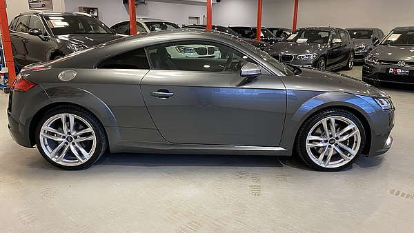 Audi TTS Coupe S-Tronic Foto 5