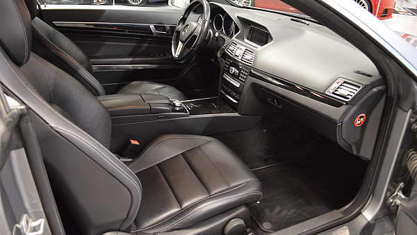 Mercedes E220 CDI Autom. Coupe Facelift Foto 9