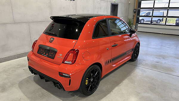 Abarth 695 Competizione 2023 Foto 2