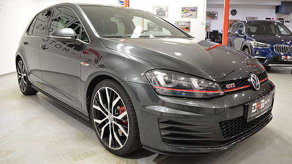 VW Golf 7 GTI Performance grau Foto 6