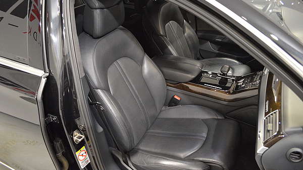 Audi A8 Lang 4.2 TDI quattro Foto 15