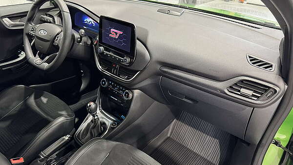 Ford Puma ST-X Foto 16