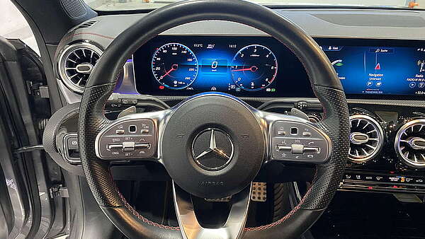 Mercedes CLA220d SB AMG Line Night Paket grau Foto 17