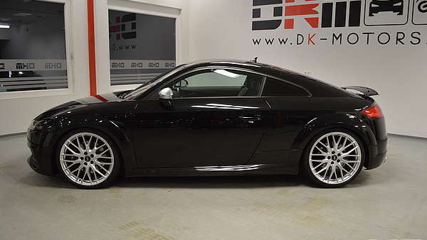 Audi TTS S-Tronic 8S schwarz Foto 1