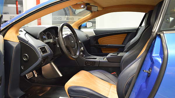 Aston Martin DBS Foto 9