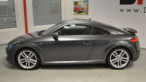 Audi TT 8S S-Line grau Foto 2