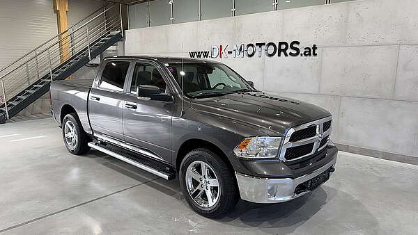 Dodge Ram 1500 5,7 V8 Hemi Classic Crew Cab Foto 1