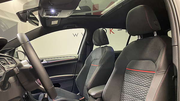 VW Golf 7 GTI Facelift Foto 18