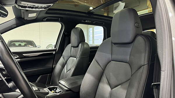 Porsche Cayenne S II FL eHybrid Meteorgrau Foto 15