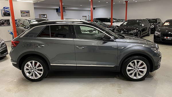 VW T-Roc 1,5 TSI DSG R-Line Foto 5