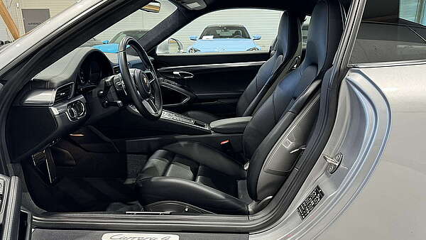 Porsche 911   991.2    Carrera 4 PDK (ohne OPF) Foto 18