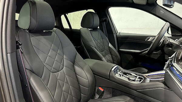 BMW X6 40d xDrive M-Paket Manhattan G06 Foto 23