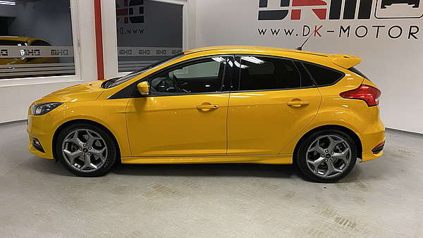 Ford Focus ST (Facelift) Foto 1