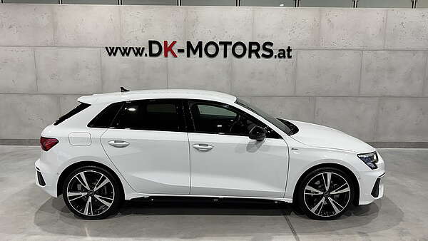 Audi A3 SB 40 TFSI Quattro S-Tronic S-Line 2023 Foto 0
