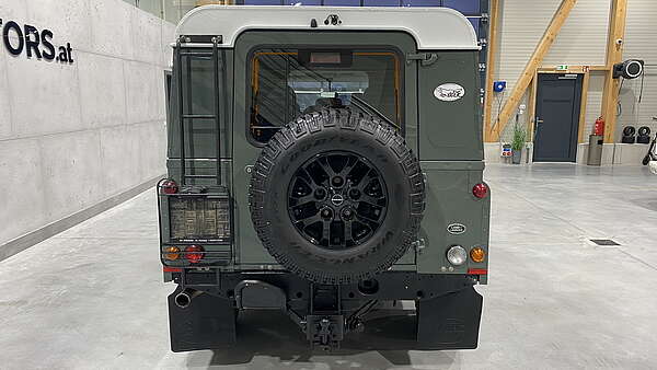 Land Rover Defender 110 Station Wagon E 2,2 Foto 3