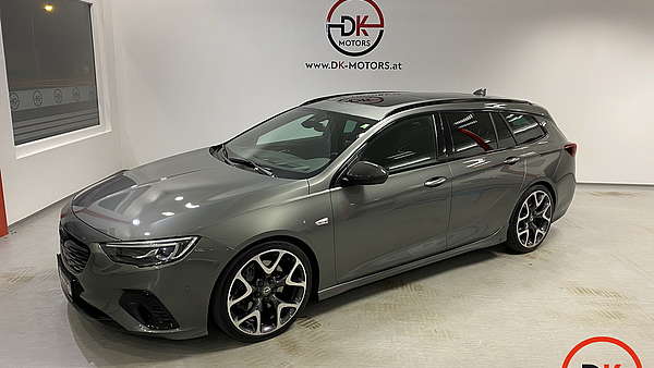 Opel Insignia B GSI 2.0 Turbo 4x4 Sports Tourer Foto 0