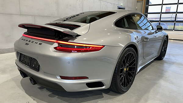 Porsche 911   991.2    Carrera 4 PDK (ohne OPF) Foto 15