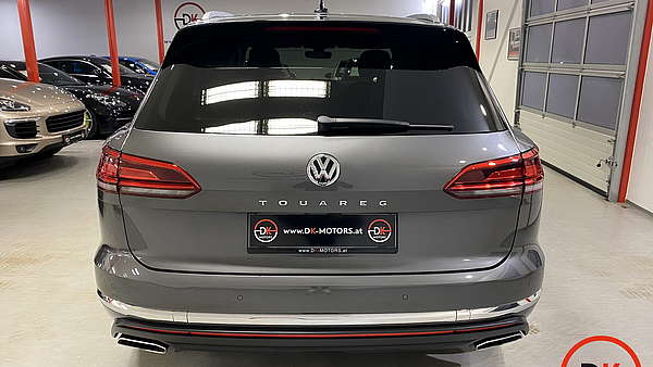 VW Touareg Elegance 3.0 V6 TDI Foto 3