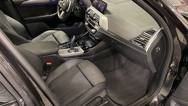 BMW X3 20d xDrive M-Paket grau Foto 19