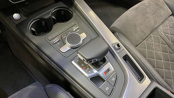 Audi RS4 2,9 TFSI Avant quattro B9 Foto 21
