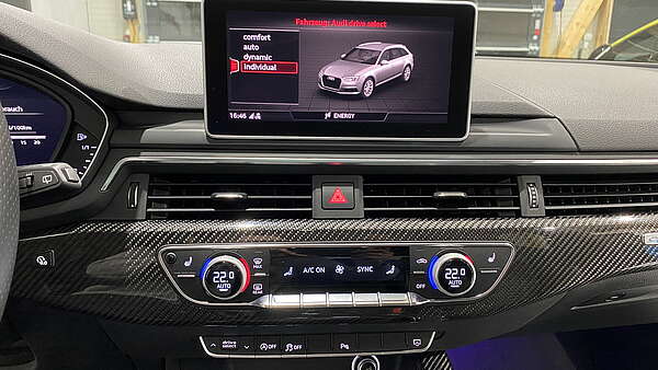 Audi RS4 Avant 2,9 TFSI B9 Exclusive Foto 17