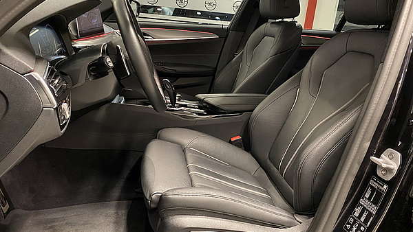 BMW 530d xDrive G30 Foto 13