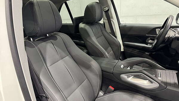 Mercedes GLE 400d 4Matic Aut. AMG Line Diamantweiß Foto 24