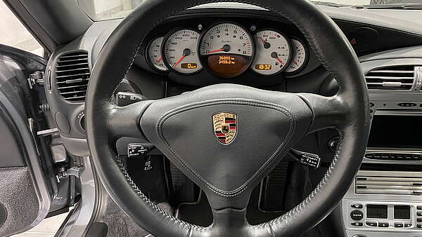 Porsche 911 996 Turbo Handschalter Foto 21