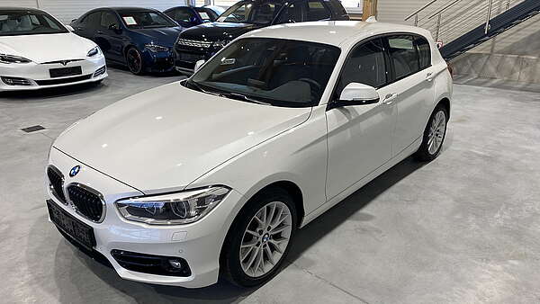 BMW 120d xDrive Sport Line Aut. 2019 Foto 5