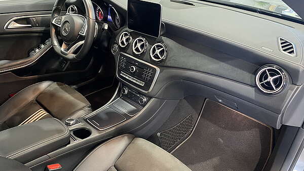 Mercedes CLA 200d Shooting Brake Facelift AMG Line Autm. Foto 18