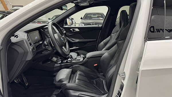 BMW M135i xDrive F40 Performance Foto 15