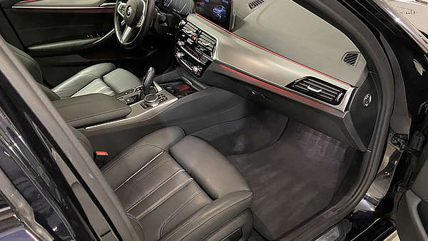 BMW 530d xDrive G30 Foto 17