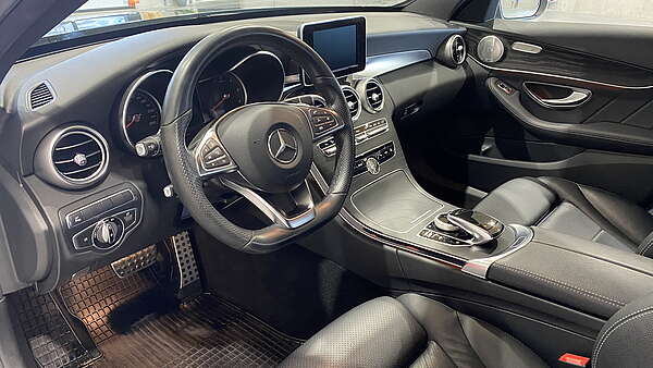 Mercedes T-Modell C220d 4Matic AMG Line Foto 8