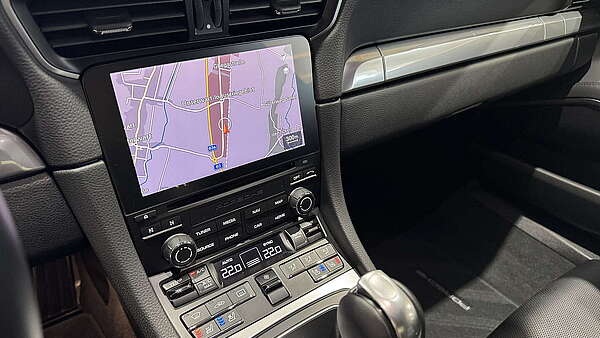 Porsche 911 991.2 Carrera S Coupe PDK Tiefschwarz Foto 30